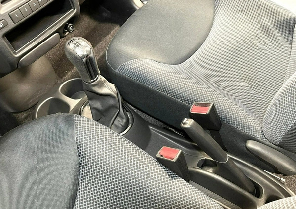 Toyota Yaris cena 14200 przebieg: 175000, rok produkcji 2005 z Koziegłowy małe 232